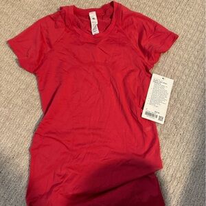 Lululemon swiftly tech top